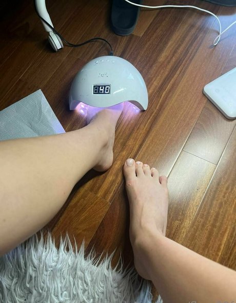 flora99f high quality actress photo