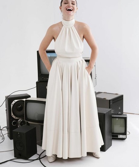 Eve Hewson star hd img