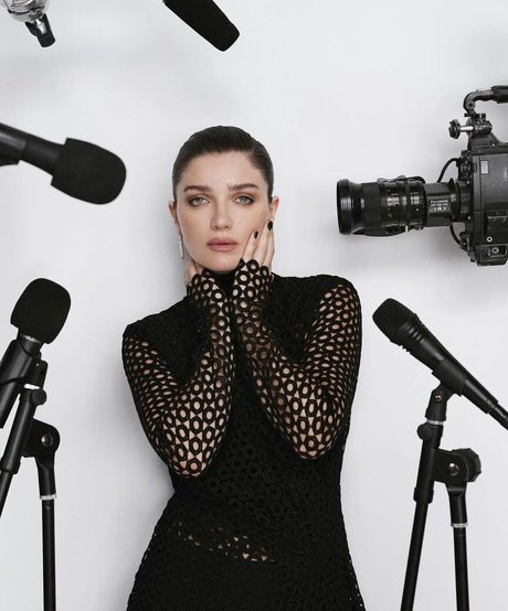 Eve Hewson hd pornstar galleries