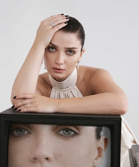 Eve Hewson star nude pic