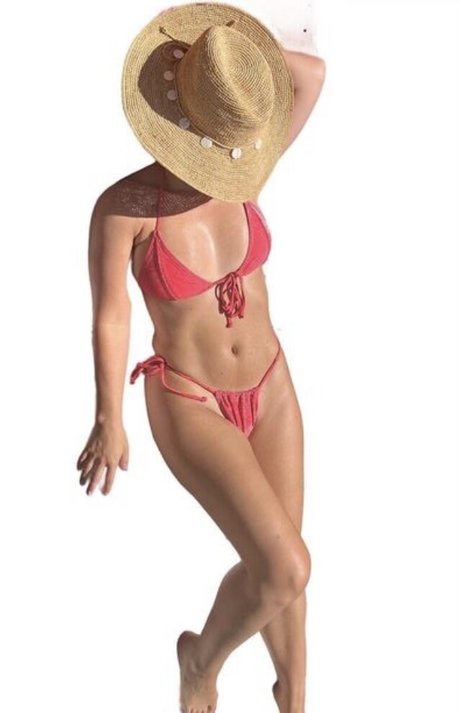 Eve Hewson model nude archive