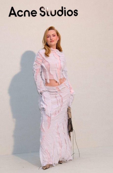 Amelia Dimoldenberg pornstar sexy pics