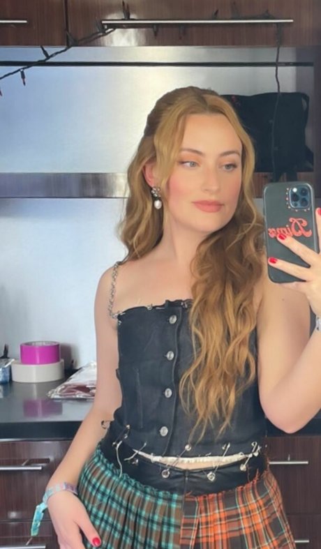 Amelia Dimoldenberg exclusive pornstar pictures