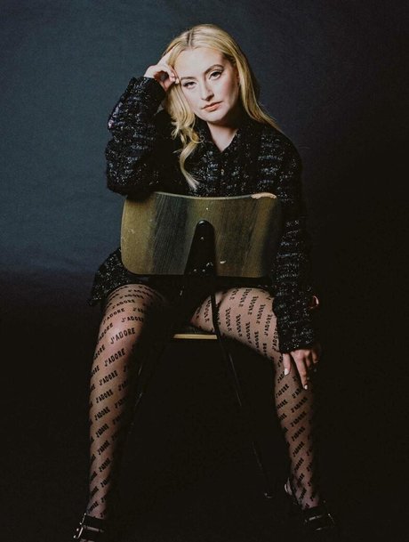 Amelia Dimoldenberg pornstar nudes archive