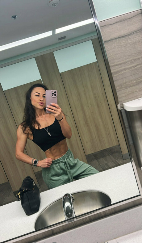 nikole gy porn actress picture