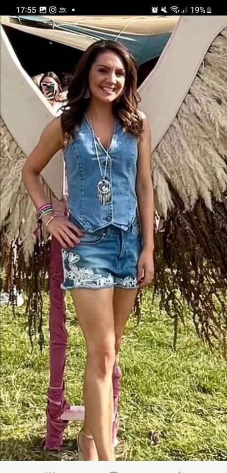 Laura Tobin star nudes photos