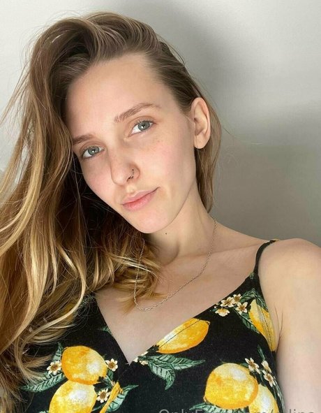 e lina pornstar erotic picture