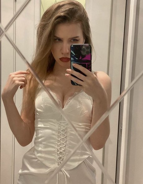 ASMR MOOD art star photo