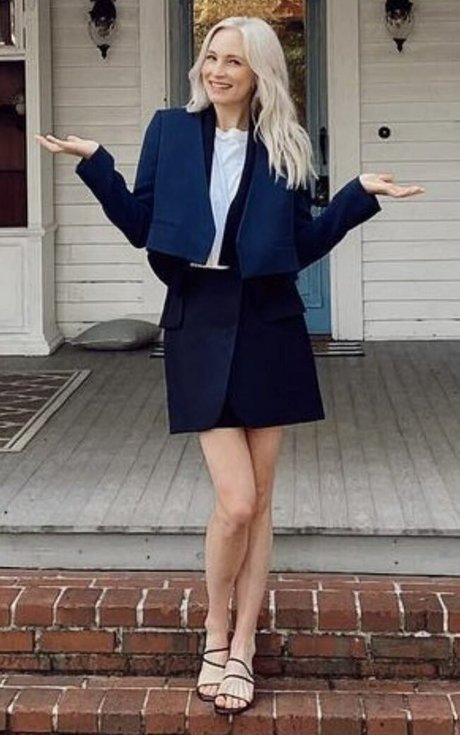 Candice King model erotic photos