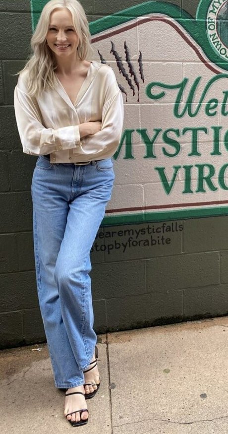 Candice King pornstar exclusive gallery