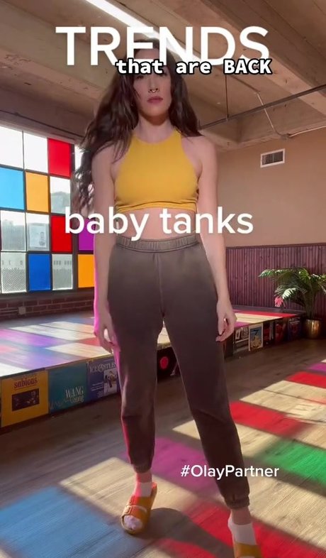 Christa Brittany Allen star pretty img