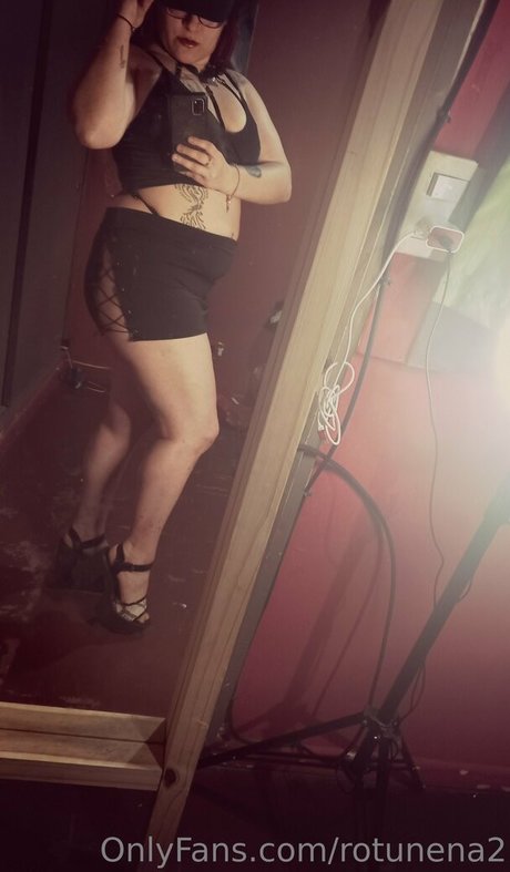 rotunena2 star adult photo