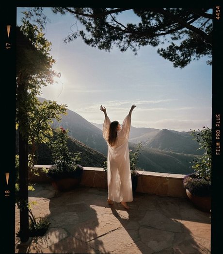 Brie Larson exclusive star galleries