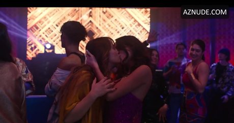 Kaley Cuoco star perfect image