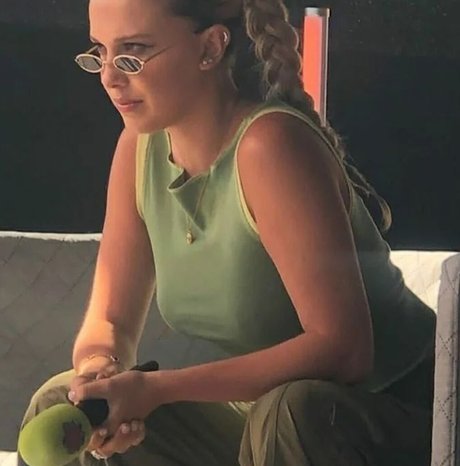 Millie Bobby Brown art model image