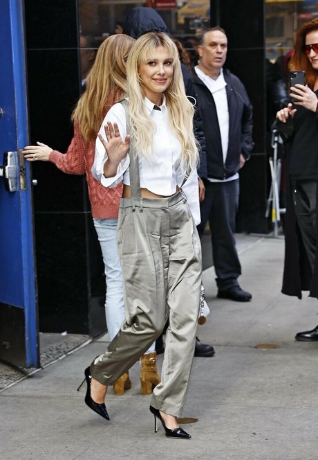 Millie Bobby Brown nice star photos