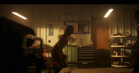 Shelley Hennig star erotic gallery