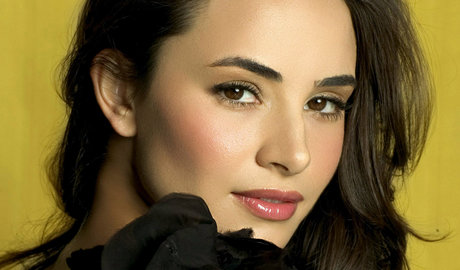 Mia Maestro porn actress pictures