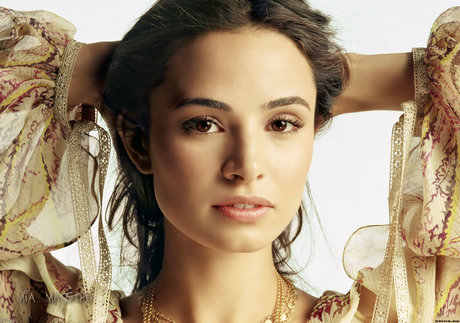 Mia Maestro model perfect photos