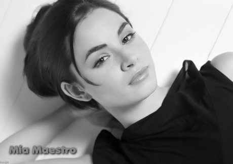 Mia Maestro exclusive star img