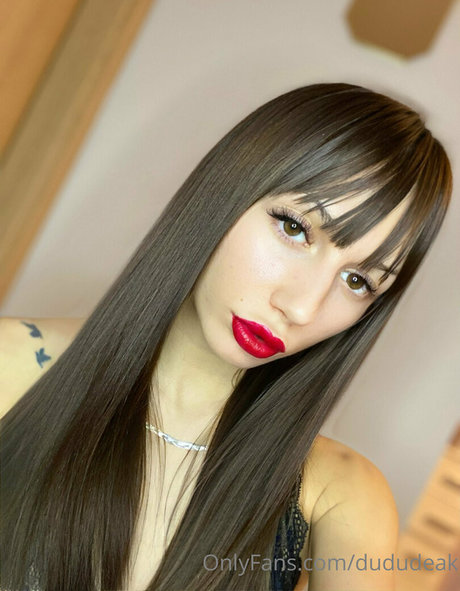 dududeak pretty actress picture