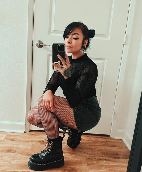 Aileen Senpai perfect pornstar image