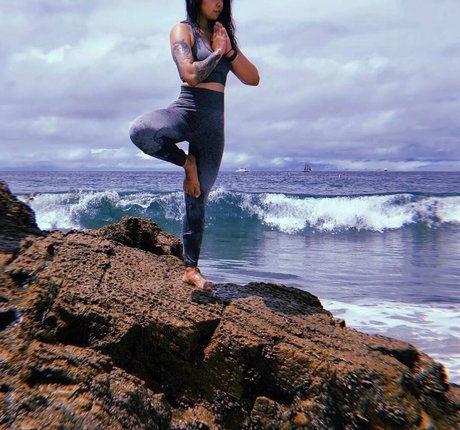 Aileen Senpai pornstar top pic