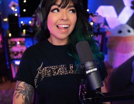 Aileen Senpai model porn archive