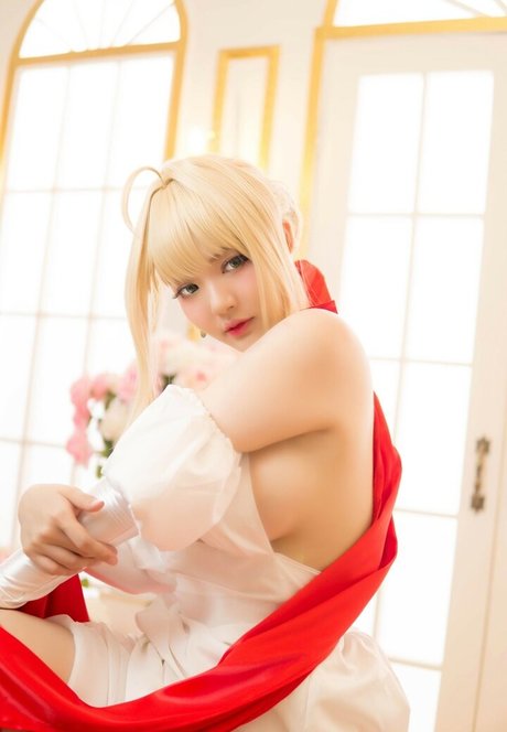 Ying Tze model nice image