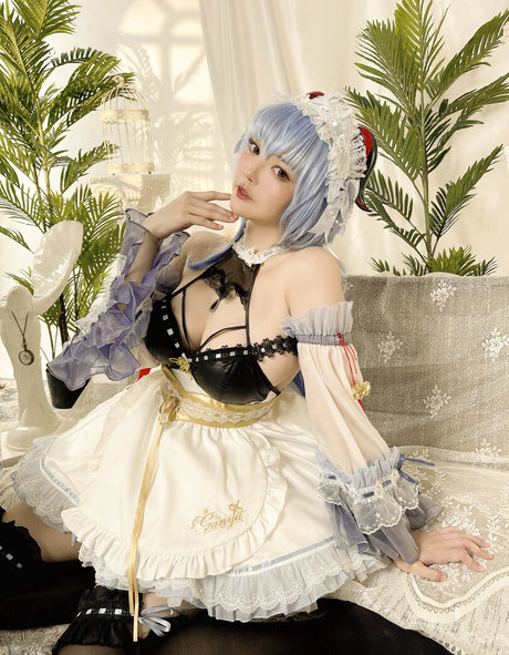 Ying Tze free pornstar photo