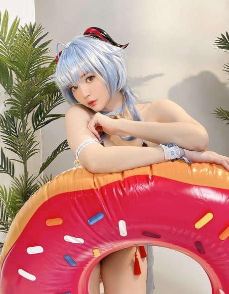 Ying Tze naked star pics