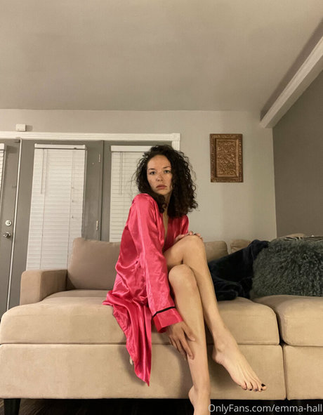 Emma Hall model best picture