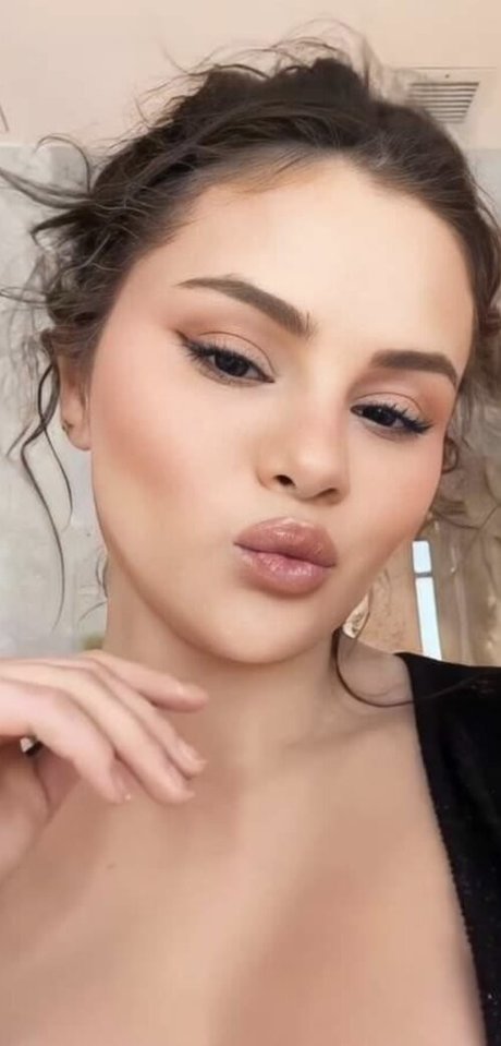 Selena Gomez best model pic