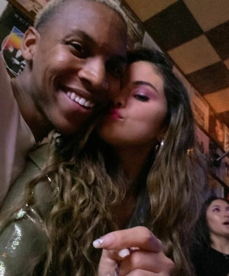 Selena Gomez hd pornstar galleries