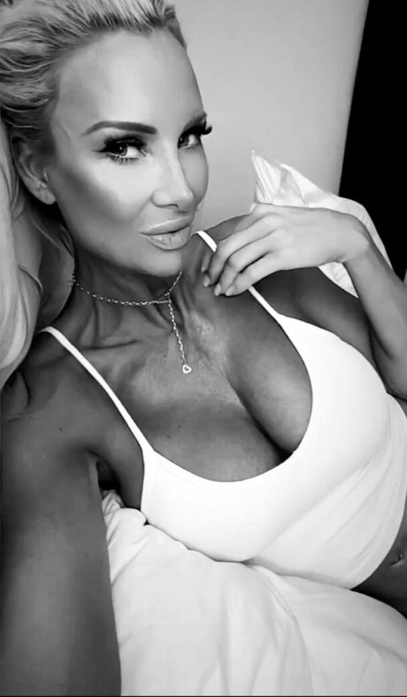 Disco Mammi model pic