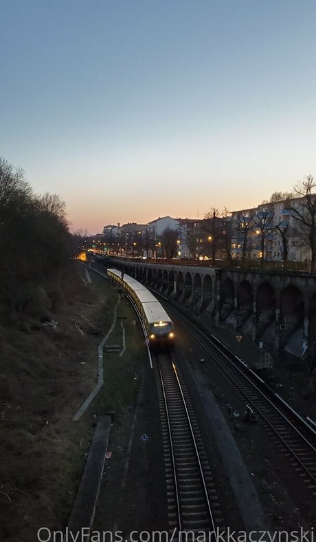 markkaczynski art model photo