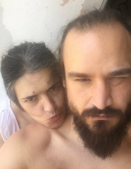 leaandbear erotic actress image