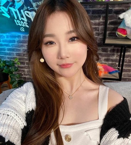 Kiittwy star nudes image