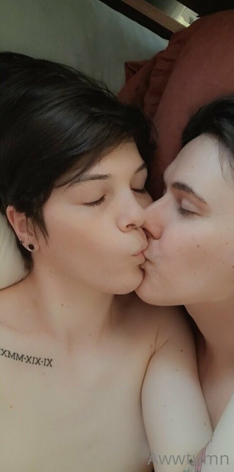 AwwtumnDaBottom star hot photo