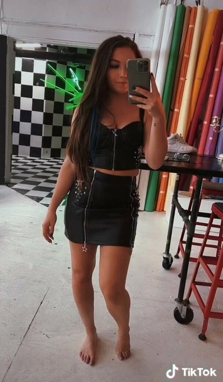 Skye Dolecki erotic star galleries