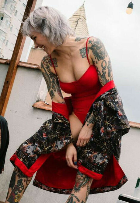 Mariana Ayres model adult image