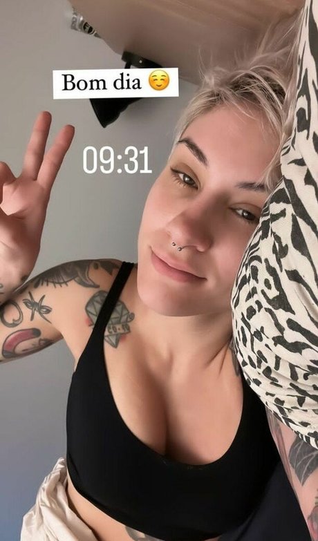 Mariana Ayres exclusive pornstar archive