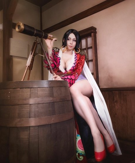 Yuriko Tiger erotic model gallery