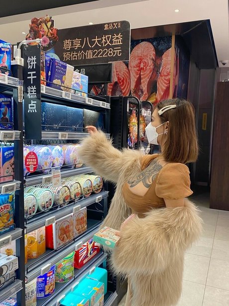 shemale cumshot onlyfans pretty picture