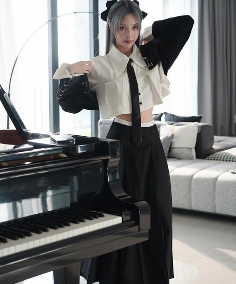 cathrynli model hd image