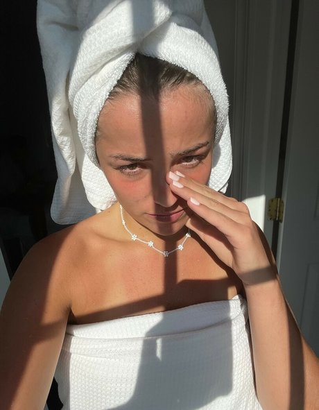 Ailish Morrison free model photo