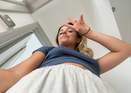 Ailish Morrison model sexy gallery