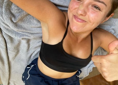 Ailish Morrison model top photo