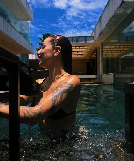 Karol Queiroz exclusive star picture