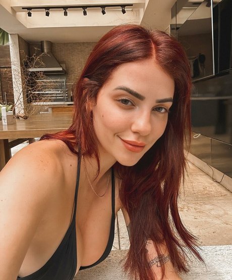 Karol Queiroz erotic star picture